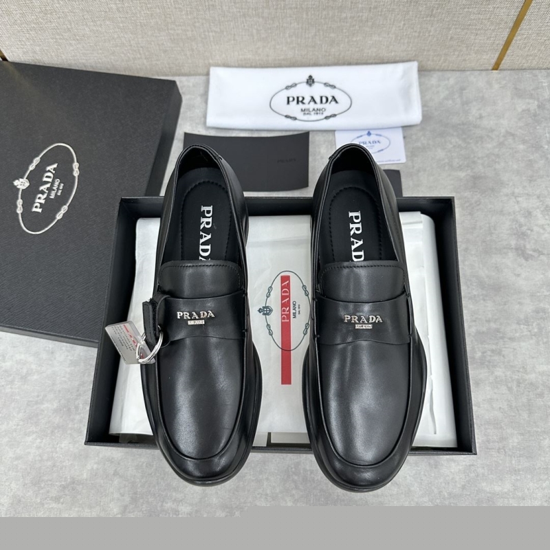 Pra*a leather shoes